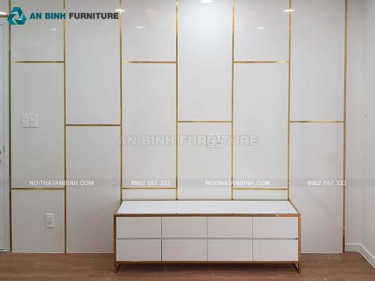 Hoàn thiện kệ tivi gỗ MDF Acrylic nhà chú Tuấn, TPHCM