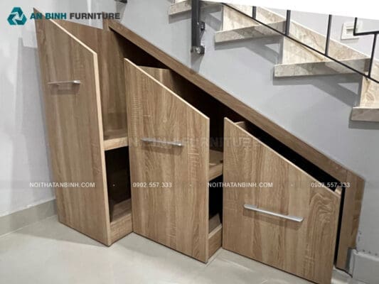Thi công tủ gầm cầu thang MDF Melamine - cô Hà, TPHCM