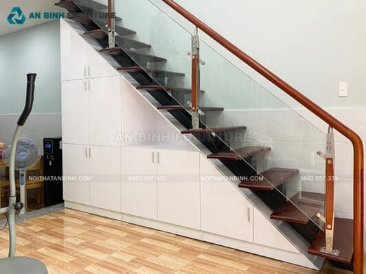 Bàn giao tủ gầm cầu thang MDF Melamine - cô Mai, TPHCM