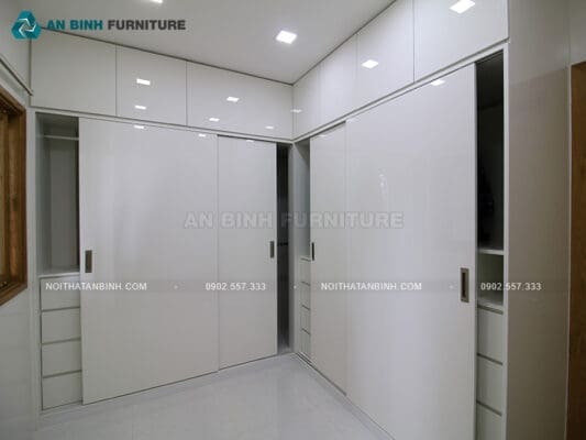 Bàn giao tủ áo cửa lùa MDF Acrylic – cô Nga, TPHCM