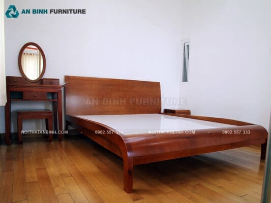 Hoàn thiện giường ngủ gỗ Sồi tự nhiên – anh Tuấn, TPHCM