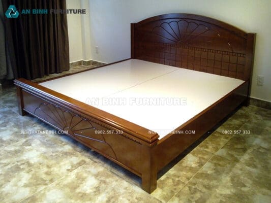 Hoàn thiện giường ngủ gỗ Sồi tự nhiên – chị Châu, TPHCM