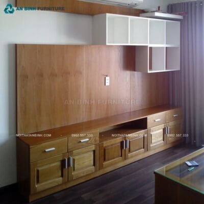 Hoàn thiện kệ tivi gỗ Sồi nhà anh Duy, TPHCM