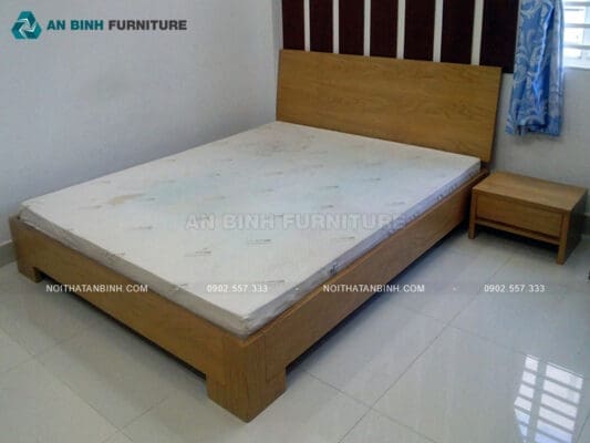 Giường ngủ gỗ Sồi tự nhiên bàn giao – anh Tiến, TPHCM