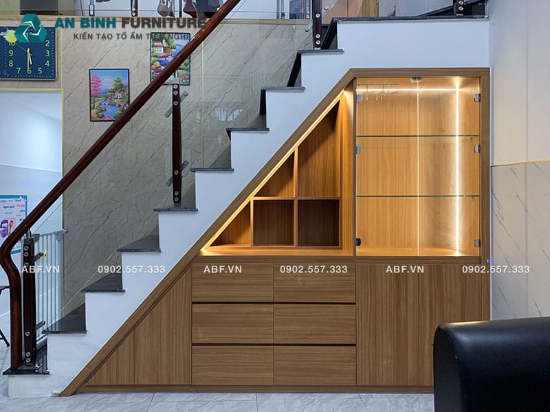 Bảng giá thi công tủ gầm cầu thang mới nhất 2026